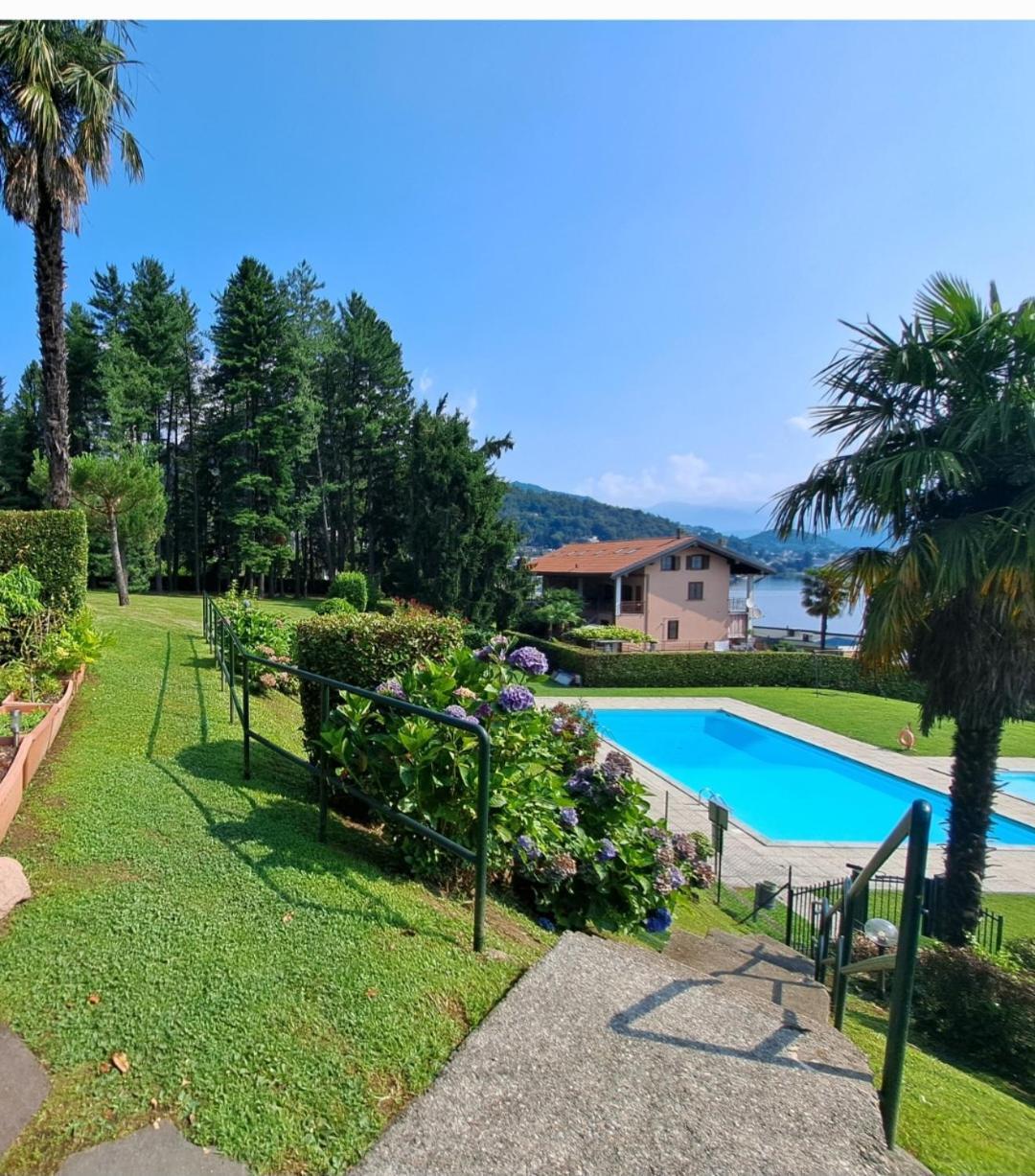 Ina Villa Lavena Ponte Tresa Bagian luar foto